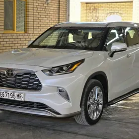 Toyota Highlander 2020