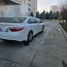 Toyota Camry 2017
