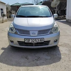 Nissan Versa 2007