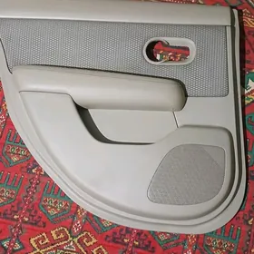 Nissan tiida absifka