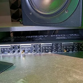 Studio un naushnik kopeltyan