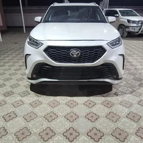 Toyota Highlander 2021