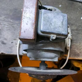 Точило для ножей и мелочей.