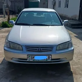 Toyota Camry 2000