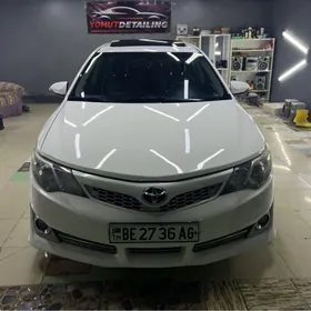 Toyota Camry 2012