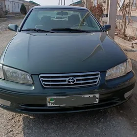 Toyota Camry 2000