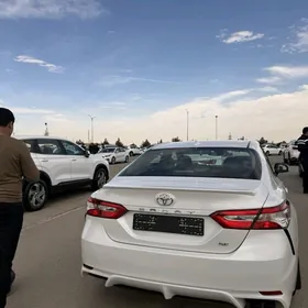 Toyota Camry 2020
