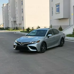 Toyota Camry 2022
