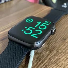 Apple Watch 4 44 m