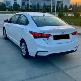 Hyundai Accent 2022