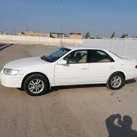 Toyota Camry 2000