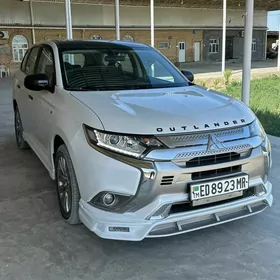 Mitsubishi Outlander 2022