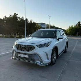 Toyota Highlander 2022