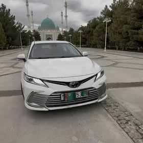 Toyota Camry 2020