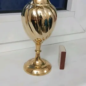 Статуэтки вазы старинные.