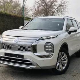 Mitsubishi Outlander 2026