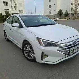 Hyundai Elantra 2019