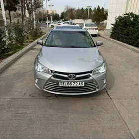 Toyota Camry 2017