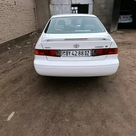 Toyota Camry 1999