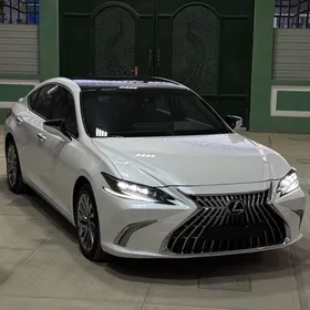 Lexus ES 350 2022