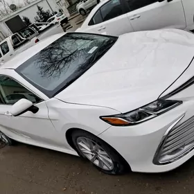 Toyota Camry 2023