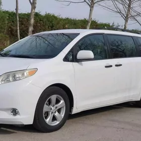 Toyota Sienna 2012