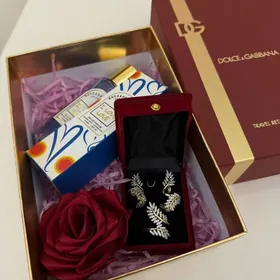 Sowgatlyk nabor 8 mart