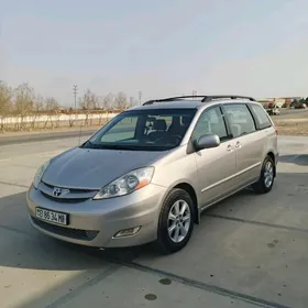 Toyota Sienna 2008