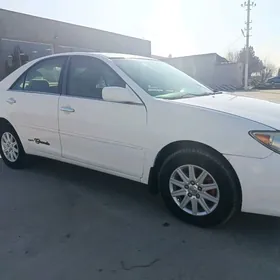 Toyota Camry 2004