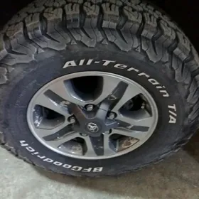 BFGoodrich 265 70 17