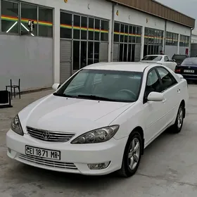 Toyota Camry 2004