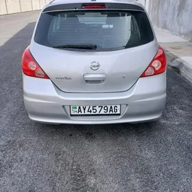 Nissan Versa 2010