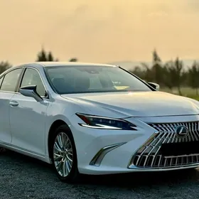 Lexus ES 350 2022