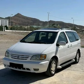 Toyota Sienna 1998