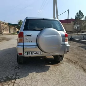 Toyota RAV4 2003