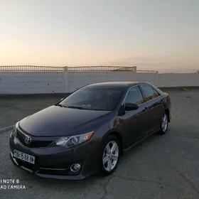 Toyota Camry 2012
