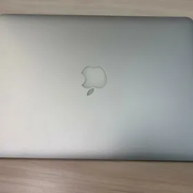 MacBook Air 13”
