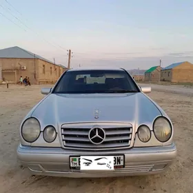 Mercedes-Benz E320 1996