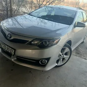 Toyota Camry 2013