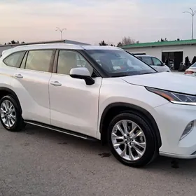 Toyota Highlander 2020