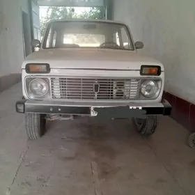 Lada Niva 1990