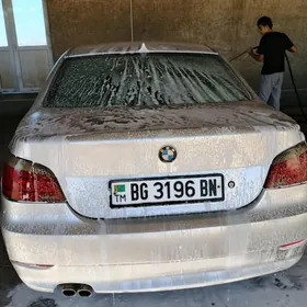 BMW E60 2004