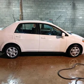 Nissan Versa 2009