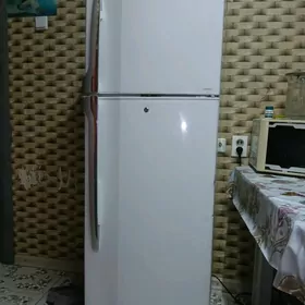 Холодильник Toshiba