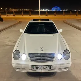 Mercedes-Benz E320 2002