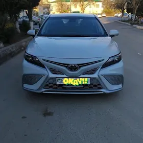 Toyota Camry 2023