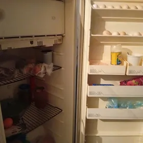 Холодильник бирюса