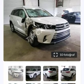 Toyota Highlander 2017