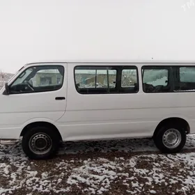 Toyota Hiace 2002