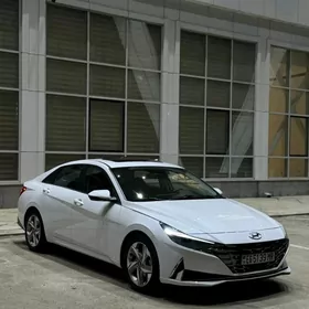 Hyundai Elantra 2022
